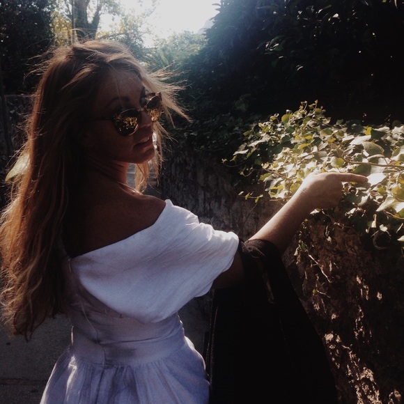 Meet your Posher, Catherine POSHMARK AMBASSADOR🌻 - Picture 7 of 8